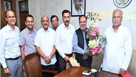 The delegation of the Urla Industries Association paid a courtesy call to Chief Minister.