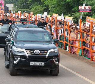 Raipur : PM receives warm welcome by enthusiastic crowd during the Grand Road Show on his arrival at Nava Raipur, in Chhattisgarh