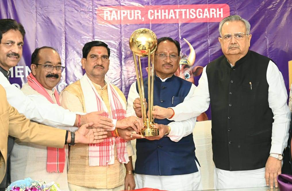 CM and Assembly Speaker Unveil the Hockey Men’s Junior World Cup Trophy 2025