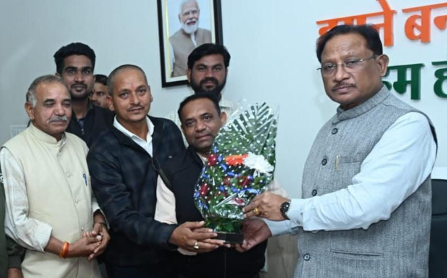 Delegation of Chhattisgarh Kumbhkar Community Pays Courtesy Call on CM Vishnu Deo Sai