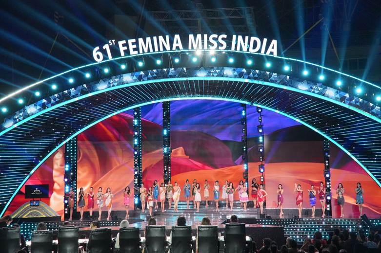 Indian Handloom Weaves Presented through a Global Lens at the ‘Vishwa Sutra’ Collection at the 61st Femina Miss India