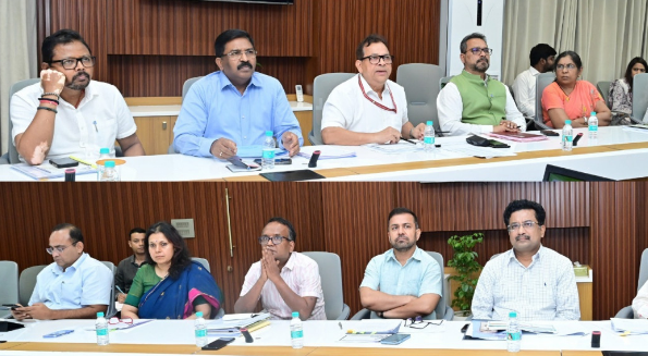 Tribal Cooperative Model to Be Developed for Mahua Processing in Abujhmad; Mahua Collectors Receiving Direct Online Payments