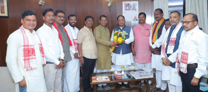 Sarva Adivasi Samaj delegation meets CMi Vishnu Deo Sai in New Delhi