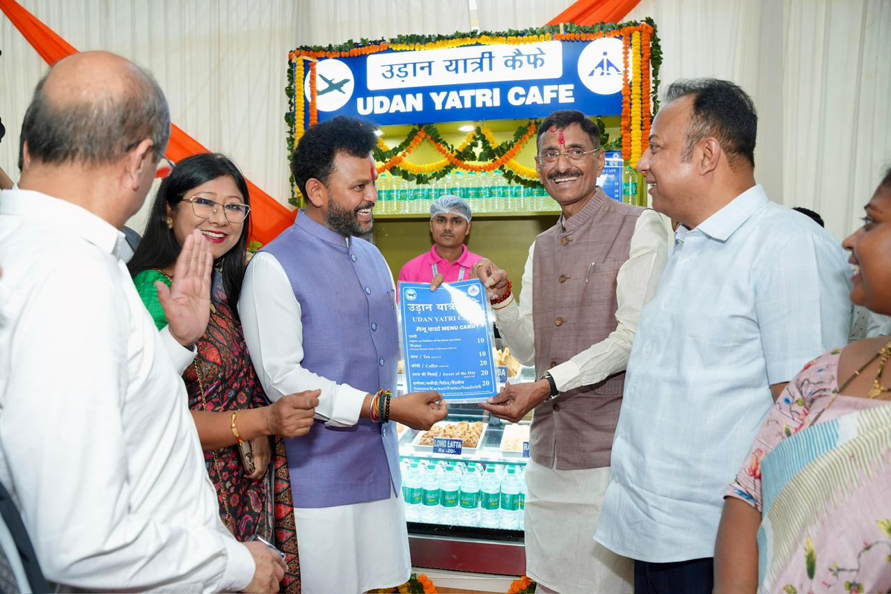 Ram Mohan Naidu inaugurates Bhagwan Birsa Munda Statue & Feature Wall at Ranchi Airport