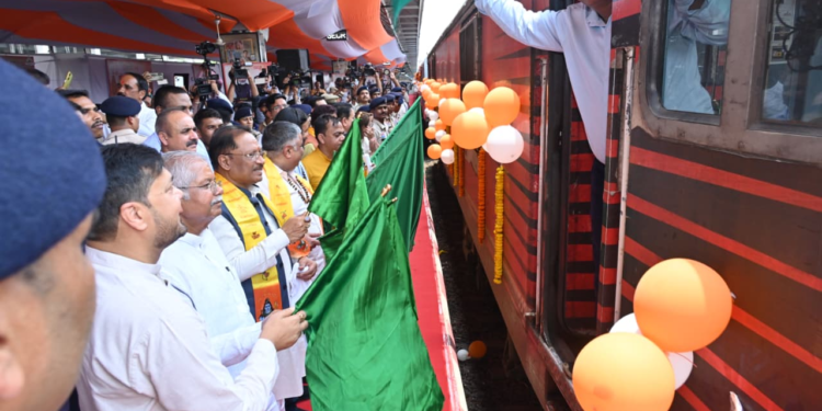 CM Vishnu Deo Sai flags off Somnath Swabhiman Sanskritik Yatra, over 1,000 devotees depart for Somnath Jyotirlinga