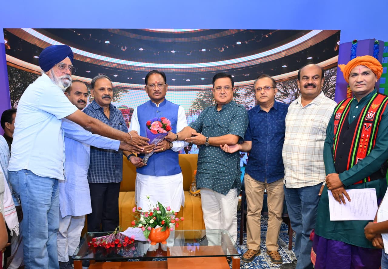Vishnu Deo Sai interacts with farmers during ‘Mukhya Mantri Kisan Samvad’ programme
