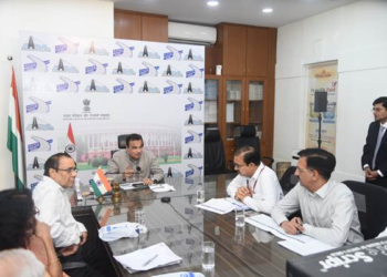 Nitin Gadkari Reviews Progress of NHLML Projects; Calls for Expeditious Completion of Multimodal Infrastructure Initiatives