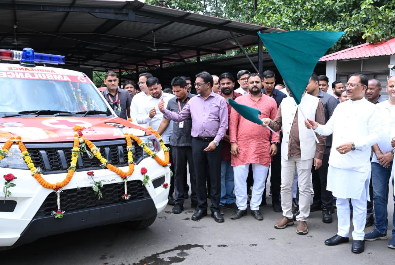 CM Vishnu Deo Sai flags off free ambulance for Dharsiwa Assembly constituency