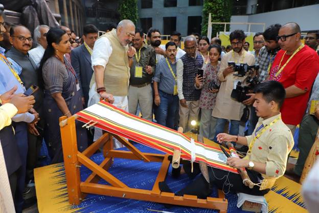 Union Minister of Textiles inaugurates IIHT SUTRA 2026, the first National Conclave of Indian Institutes of Handloom Technology