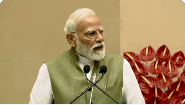 Narendra Modi releases Autobiography of Former President  Ram Nath Kovind