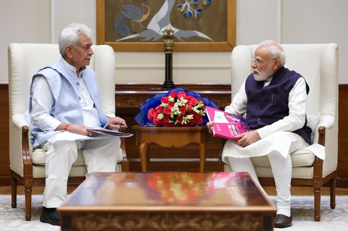Lieutenant Governor of Jammu & Kashmir meets PM