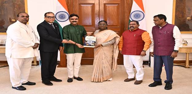 National Commission for Scheduled Castes submits Annual Report-2024–25 to Hon’ble President of India, Smt Droupadi Murmu