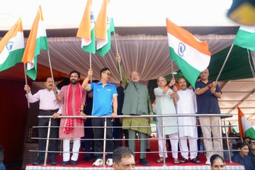Vice-President flags off Har Ghar Tiranga Bike Rally of MPs, commemorating 150 years of Vande Mataram