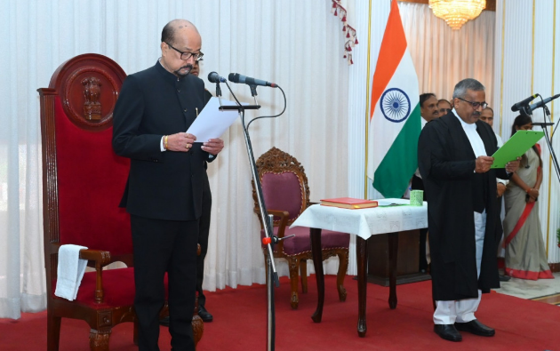 Governor Ramen Deka Administers Oath of Office to Justice Krushna Ram Mohapatra as Chief Justice of the High Court of Chhattisgarh