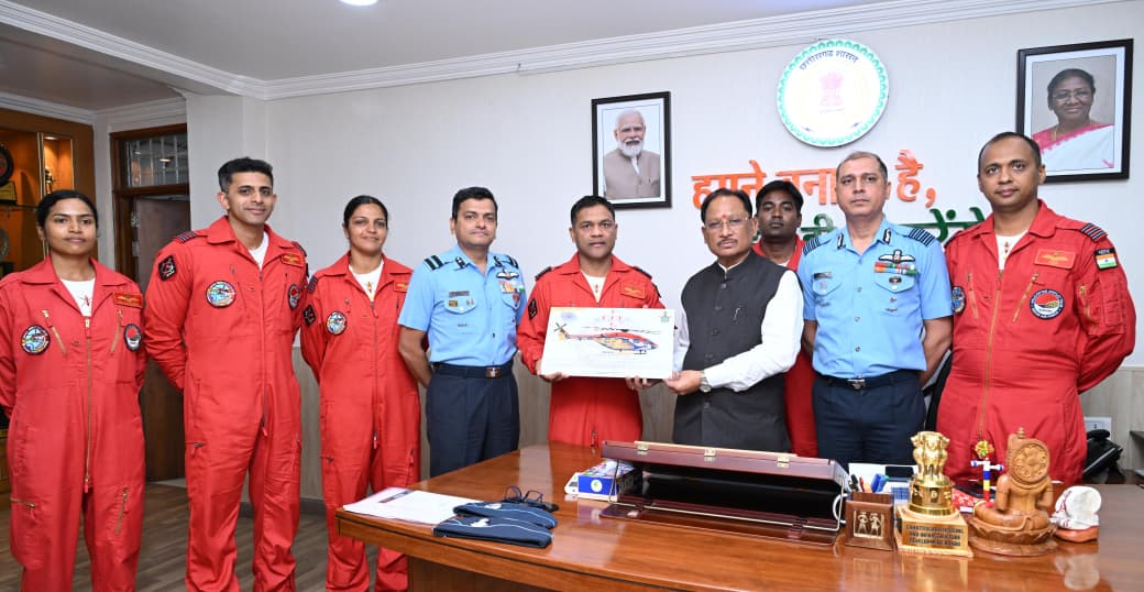 Indian Air Force’s Sarang Helicopter Display Team Meets CM Vishnu Deo Sai